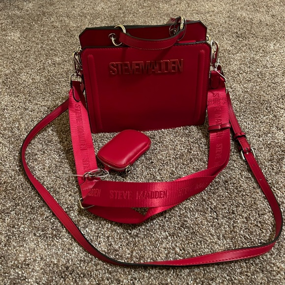 NWT Tiktok VIRAL Steve Madden Evelyn Satchel Crossbody Convertible Chevy Red - Picture 7 of 12